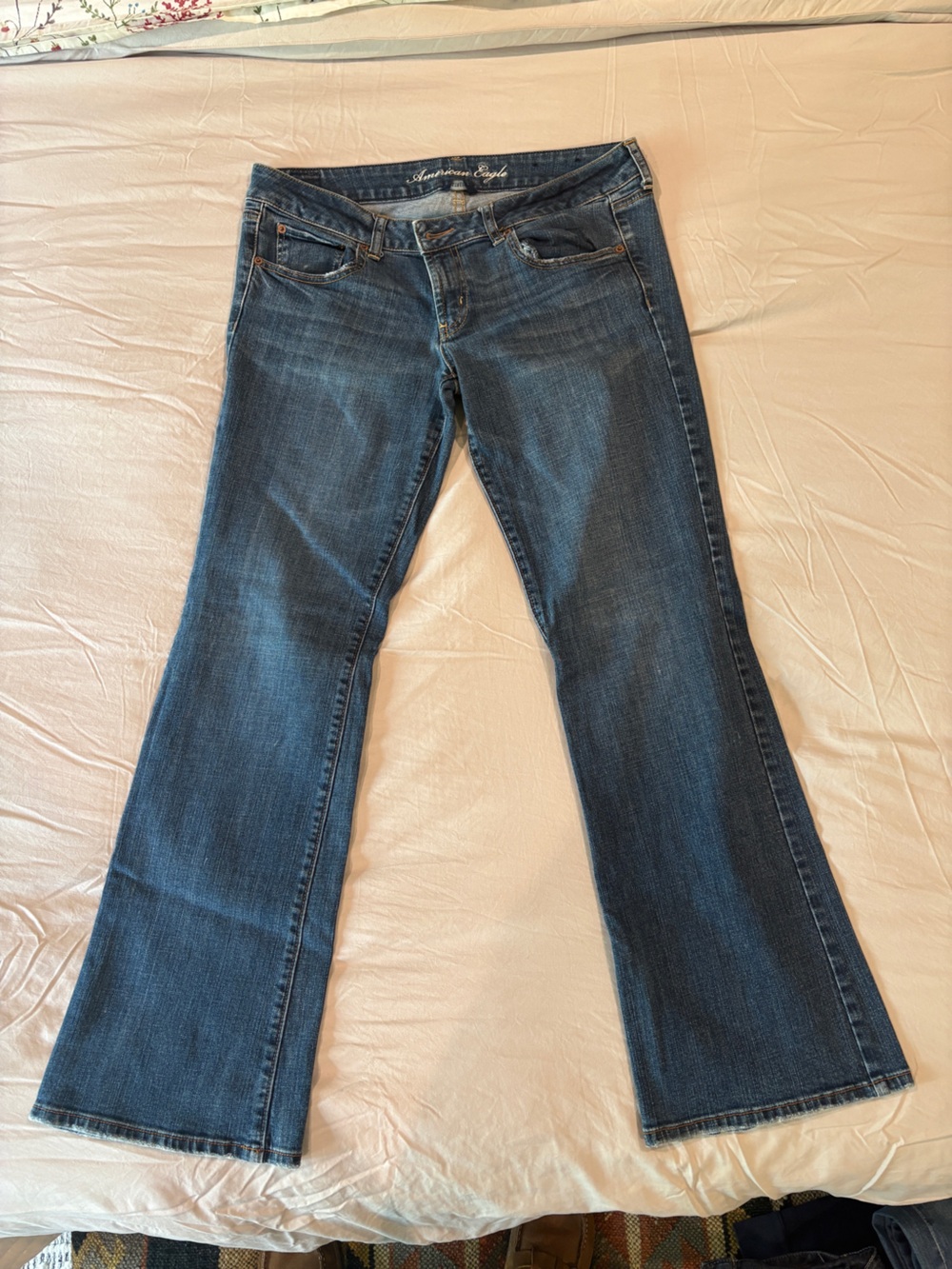 American Eagle Favorite Boyfriend Flare Bootcut Jeans Med Wash Size 12 Regular
